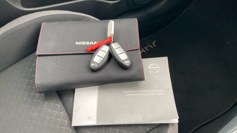 Nissan Juke 1.0 DiG-T 114 N-Connecta 5dr Petrol Hatchback